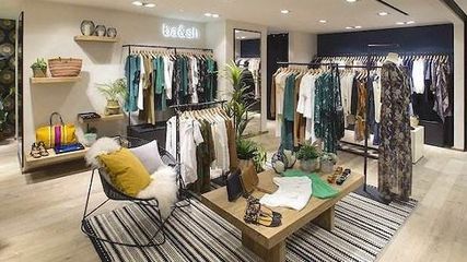 這個(gè)品牌門(mén)店推出免費(fèi)借衣服務(wù),為了&ldquo;上帝&rdquo;拼了【中國(guó)服裝圈&middot;1569期】